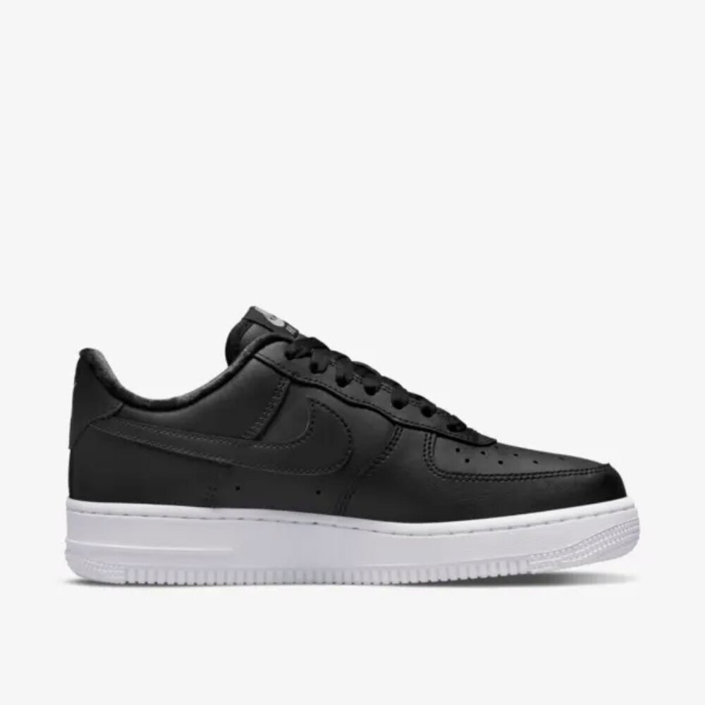 Nike Women's‎ Black Pendant Air Force 1 DD1525-001 Low Top Athletic Sneaker 8.5